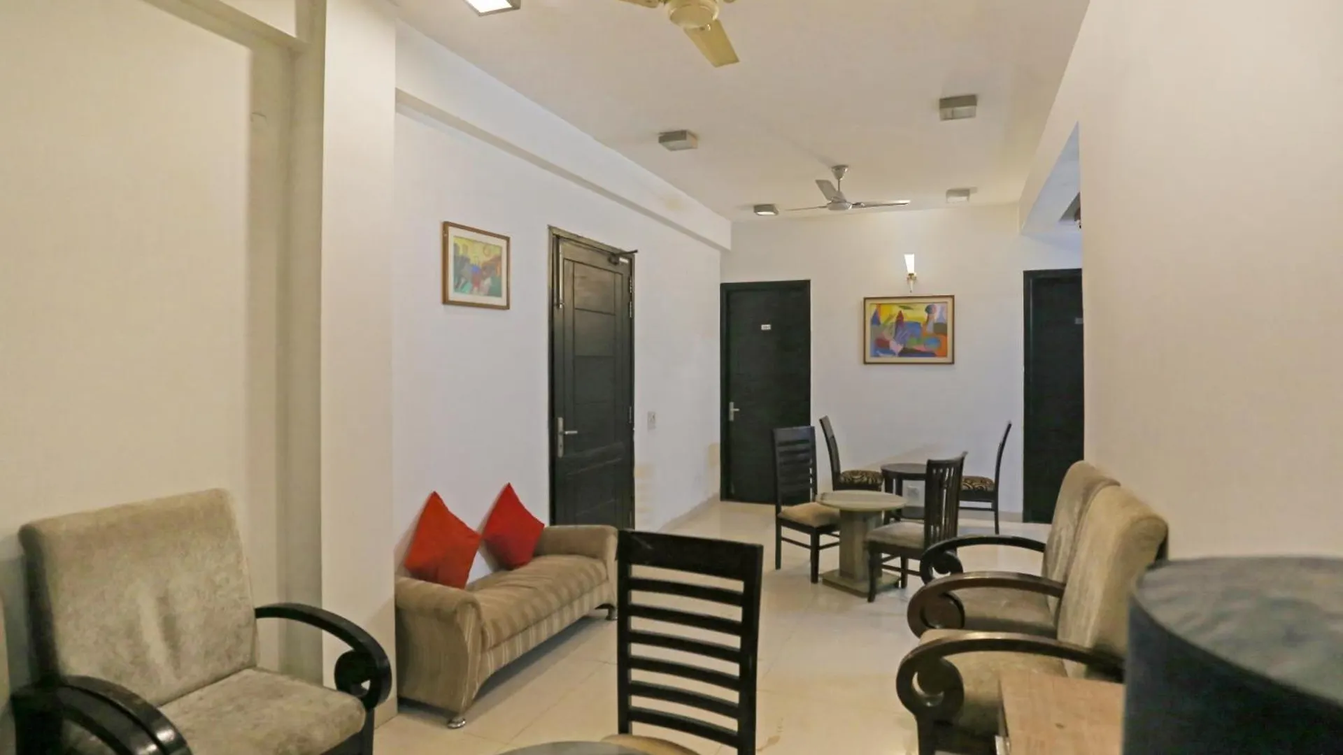 ***  גורגאון Hotel O Global Luxury Stays הודו
